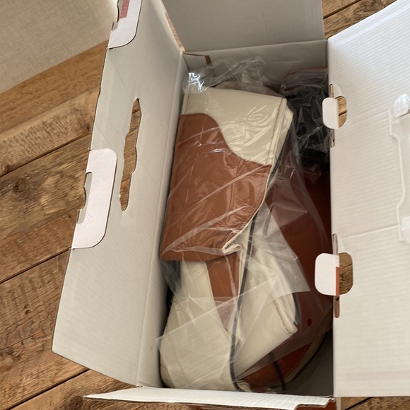 Magic Makers Shiatsu Neck &Back Massager - Picture 9 of 10